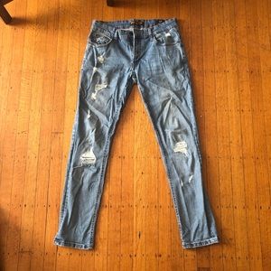 Men’s ripped light wash slim jeans